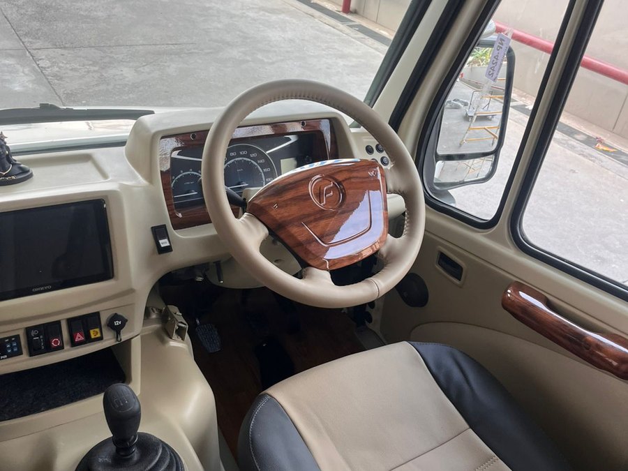 Driver cabin of the 17-seater
