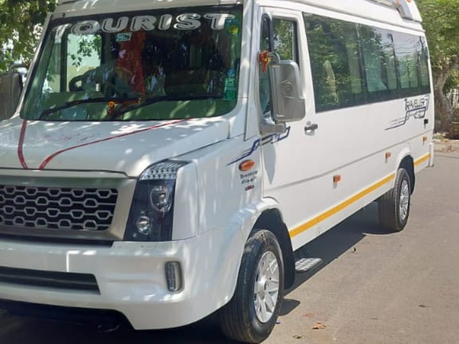 Force Traveller, side profile